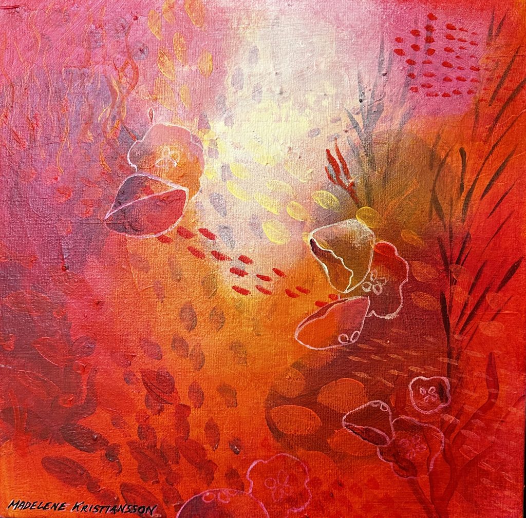 Minimalistisk målning av rödorange hav och små maneter.